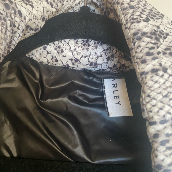 Varley Winter Jacket - Picture 7 of 11